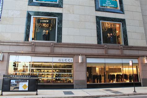 gucci locations in chicago.